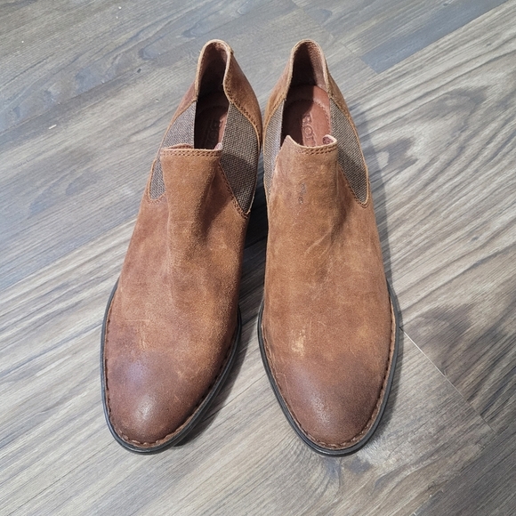 Born Womens Dallia Rust Tobacco Distressed Suede Ankle Bootie 10 Brown Slip On - Picture 4 of 9